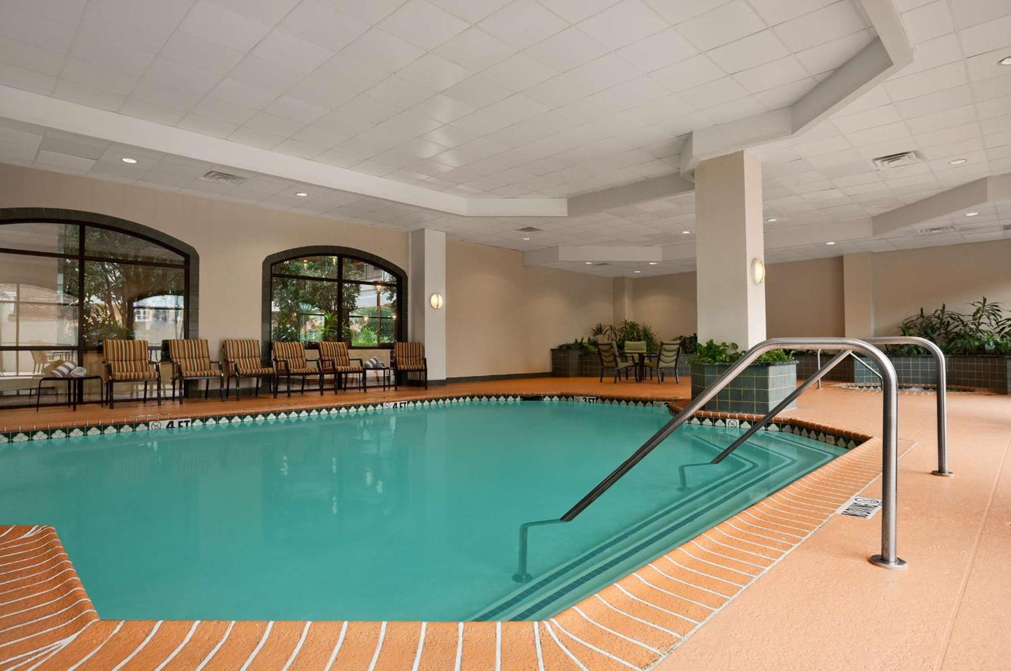 Embassy Suites By Hilton Dallas Near The Galleria Exterior foto